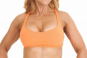 wear sports bra while exercise to prevent breast sag
